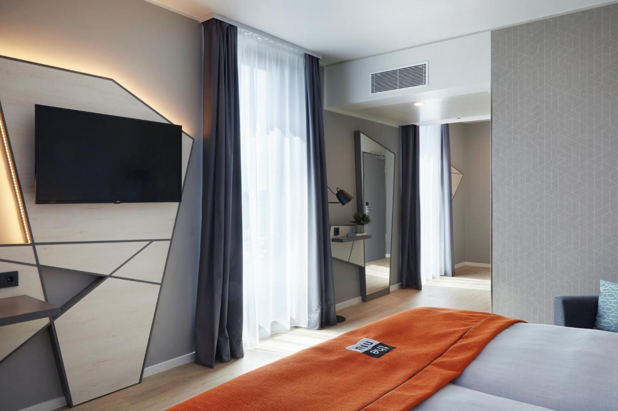 Holiday Inn - The Niu, Hub Dusseldorf Messe By Ihg Экстерьер фото